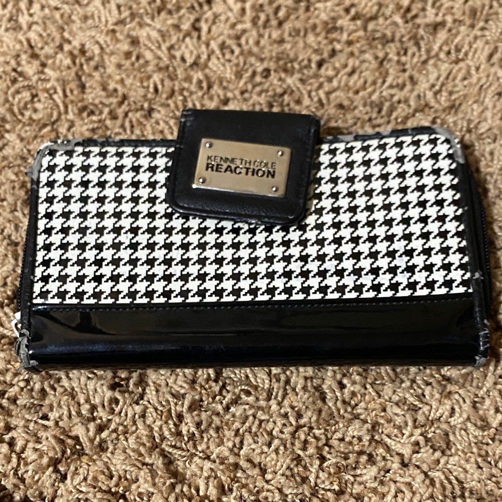 Kenneth Cole Reaction Houndstooth Wallet